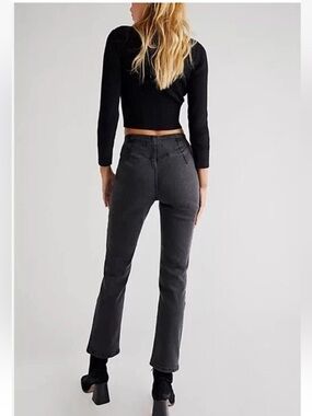 Free People NWOT Tex Slim High Rise Yoke Seam Button Fly Black Jeans Size 25